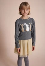 Dzianinowa sukienka dla dziewczynki Boboli 702076 – kolor złoto-szary