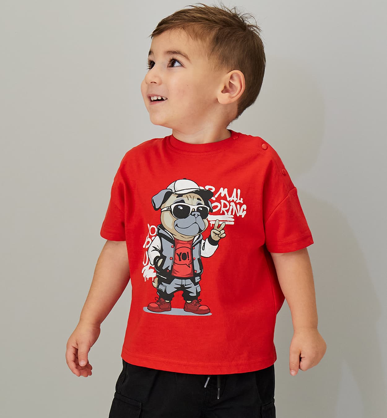 4g263-00-2236-f (1) (1) Czerwona koszulka chłopięca z mopsem i motywem Street Life iDO 4G263