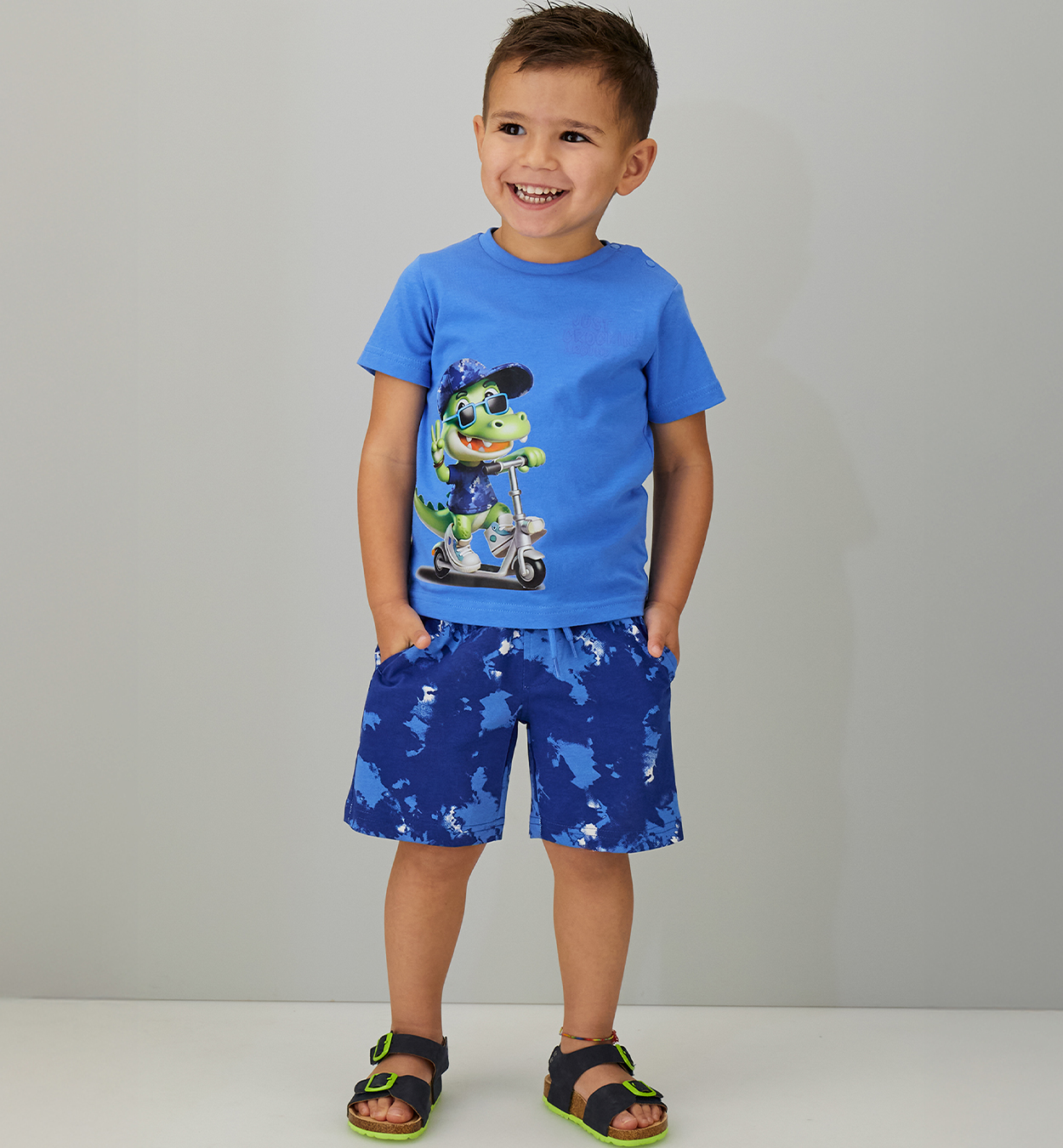 Niebieski komplet z krokodylem i szortami iDO - 4G442